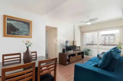 Apartamento de 2 dorm/quartos com vaga e dependência