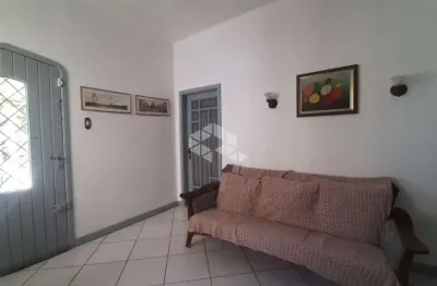 Casa 3 dormitórios no bairro nonoaí  em  porto alegre