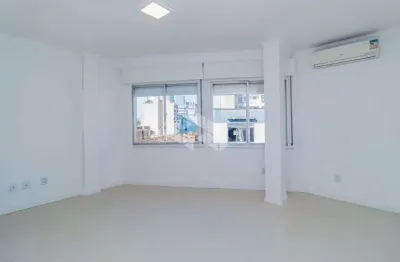 Casa em condomínio fechado com 1 quarto à venda na Rua Duque de Caxias, 1515, Centro Histórico, Porto Alegre