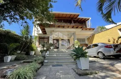 Casa com 3 quartos à venda na Rua Irmão Inocêncio Luís, 601, Jardim Itu Sabará, Porto Alegre