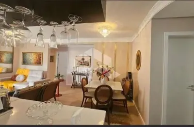 Apartamento mobiliado com 90m2, 2 quartos, 2 banheiros e 1 garagem em canasvieiras em florianópolis