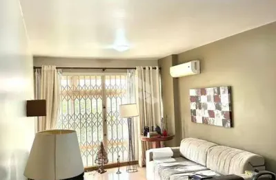 Apartamento com 3 dormitórios, no bairro rio branco, com 104,06m2 e vaga de garagem