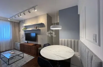 Apartamento 59m² , 2 dormitórios, 1 vaga coberta , menino deus