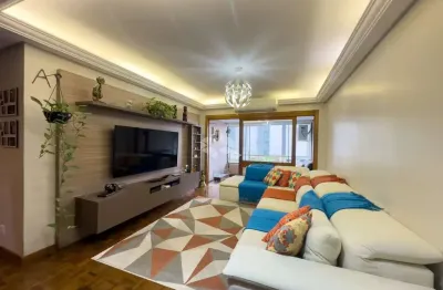 Apartamnento de 03 dormitórios,  garagem, no menino deus próximo a orla do guaiba