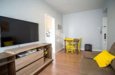 Apartamento 2 dormitorios com 1 vaga de garagem, no bairro santo antonio