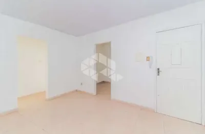 Apartamento com sacada, 66 metro de área útil, bem localizado.