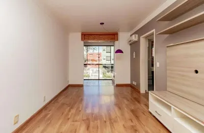 Apartamento impecável 02 dormitórios, garagem privativa
