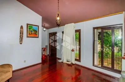 201m², casa com 4 dormitórios, sendo 1 suite, no bairro medianeira em porto alegre.