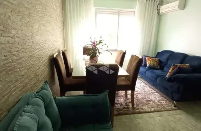 Apartamento 2 dormitórios com 50 m² - reformado e semi-mobiliado bairro cristal