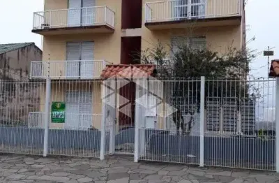 Apartamento 01 dormitório com 02 sacadas e garagem coberta.
