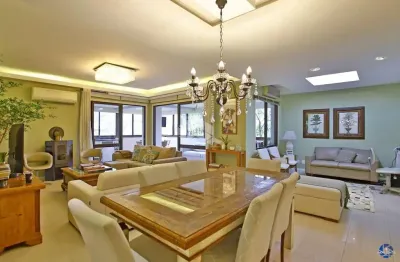 Apartamento com 3 suítes, 3 vagas de garagem, próximo a praça da encol, com  191,37m²