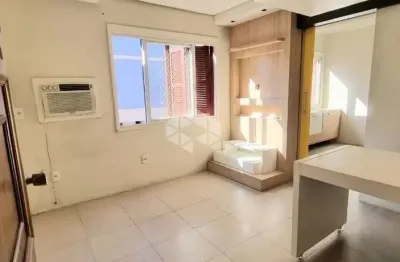 1 dormitório semi mobioiado, 1 garagem - hospital mãe de deus