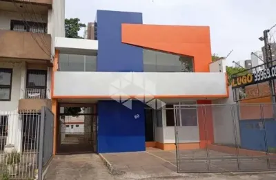 Sobrado comercial com 270m² área privativa, bairro menino deus.