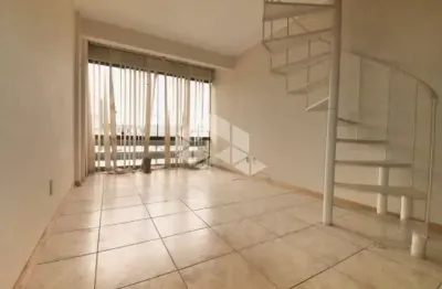 Cobertura com 2 dormitórios no bairro Menino Deus, com 98 m² privativos