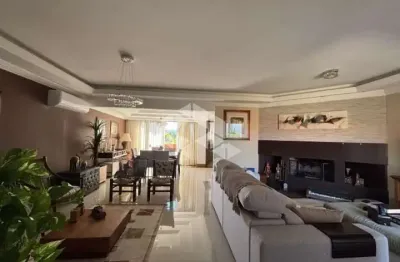 Casa em condominio no Cristal, com vista para o Guaiba, com 382m²