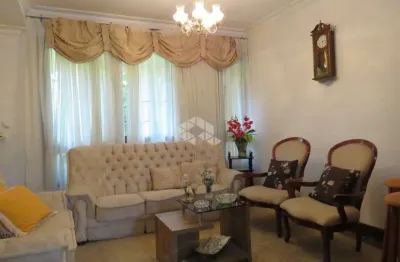 Casa com 4 quartos à venda na Rua Upamaroti, 836, Cristal, Porto Alegre