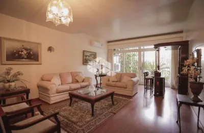 Casa com 3 quartos à venda na Rua Domingos José de Almeida, 116, Rio Branco, Porto Alegre