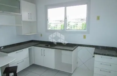 Casa em condomínio com 3 dormitórios, 1 suite e 2 vagas
