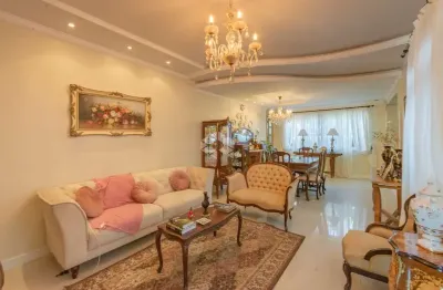 Casa com 3 quartos à venda na Avenida Guaíba, 4572, Vila Assunção, Porto Alegre