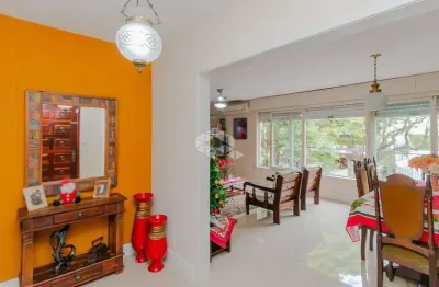 Casa com 3 quartos à venda na Avenida Iguassu, 223, Petrópolis, Porto Alegre