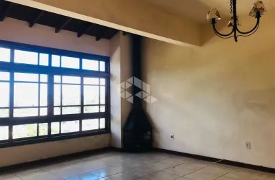 Casa com 4 dormitórios, bairro medianeira em poa/rs
