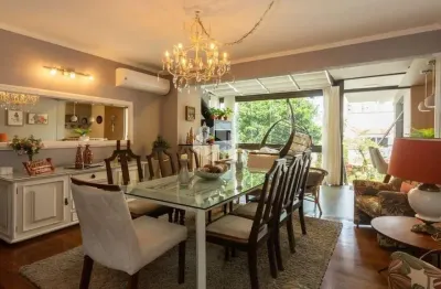 Casa  4  quartos super versátil para uso residencial ou comercial  no bairro auxiliadora, porto alegre