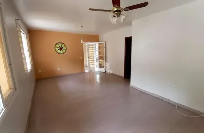 Casa de 3 dormitórios/quartos sendo 1 suíte no bairro cristal