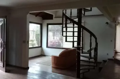 Crédito real av. do forte vende!  casa com 4 dormitórios sendo 1 suíte com hidro massagem.