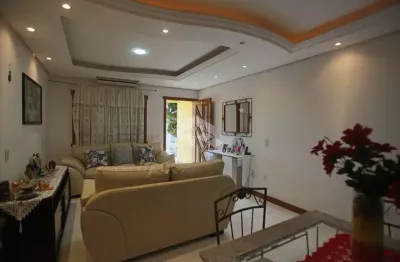 Casa com 3 quartos à venda na Rua Somália, 200, Vila Ipiranga, Porto Alegre