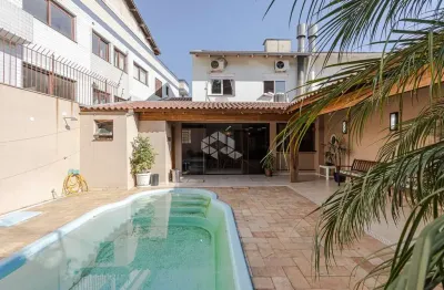 Casa sobrado no bairro jardim planalto - 4 dormitórios, e 3 vagas
