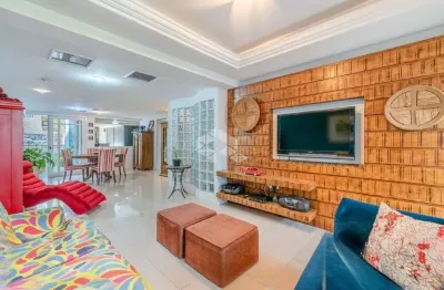 Credito real do forte vende casa no bairro chácara das pedras em porto alegre/rs.