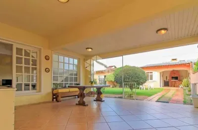 Linda casa no bairro ipanema com 3 dormitórios, 2 suítes e 2 vagas