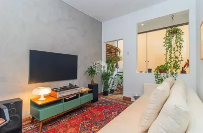 Apartamento de 1 dormitórios, no Bairro Rio Branco, Porto Alegre