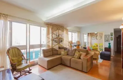 Apartamento com 3 quartos à venda na Rua Duque de Caxias, 1374, Centro Histórico, Porto Alegre