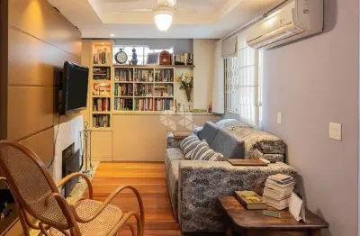 Apartamento com 2 quartos à venda na Rua Carlos Trein Filho, 566, Auxiliadora, Porto Alegre