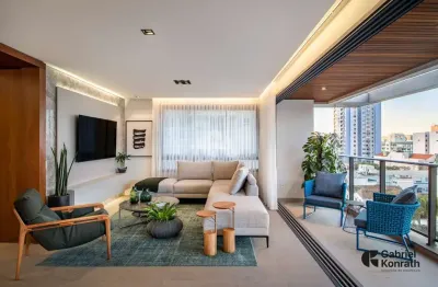 Apartamento 3 suítes, garagens e infra no bairro menino deus