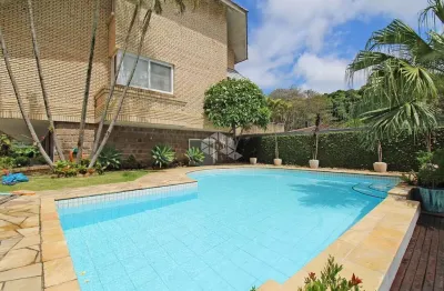 Espetacular casa, em condomínio fechado, no bairro jardim isabel!