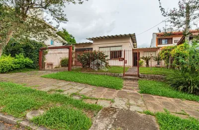 Casa com 3 quartos à venda na Rua Licínio Cardoso, 51, Chácara das Pedras, Porto Alegre