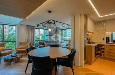 Apartamento duplex sendo duas suítes ficará semimobiliado.