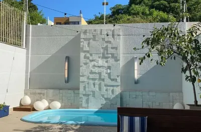 Casa 03 dormitórios , 3 suites e 2 vagas com 352m² no bairro chácara das pedras