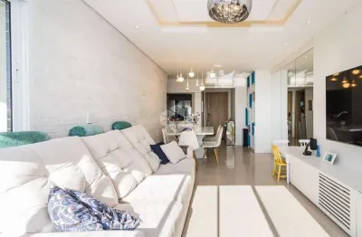 Apartamento com 3 dormitórios, sendo 1 suíte e  3 vagas  e depósito no bairro petrópolis
