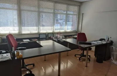 Conjunto comercial amplo na melhor parte da auxiliadora!