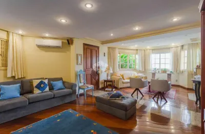 Casa com 4 quartos e 2 vagas no bairro três figueiras