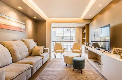Apartamento com 3 quartos à venda na Beco Andaraí, 566, Passo da Areia, Porto Alegre