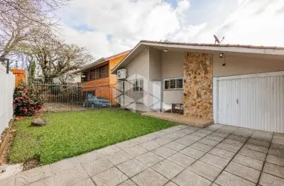 Casa com 4 quartos à venda na Rua Estácio de Sá, 700, Chácara das Pedras, Porto Alegre