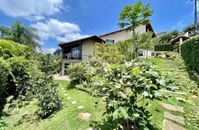Casa de esquina, semi-térrea, gourmet, lareira e linda vista! no bairro jardim indaiá - embu das artes/sp
