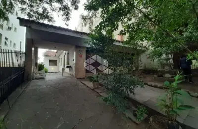 Casa com 3 quartos e 4 vagas no bairro moinhos de vento