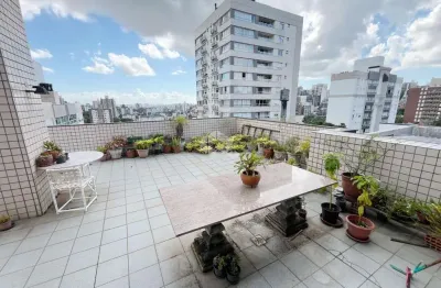 Cobertura de 4 quartos e 2 vagas no bairro petrópolis