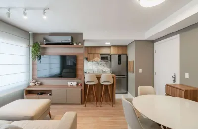 Apartamento 2 dormitórios decorado , 1 suíte e 1 vaga  no bairro higienópolis