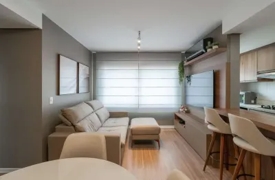 Apartamento 2 dormitórios decorado , 1 suíte e 1 vaga  no bairro higienópolis